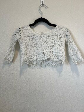 White Lace Cropped Top 12M